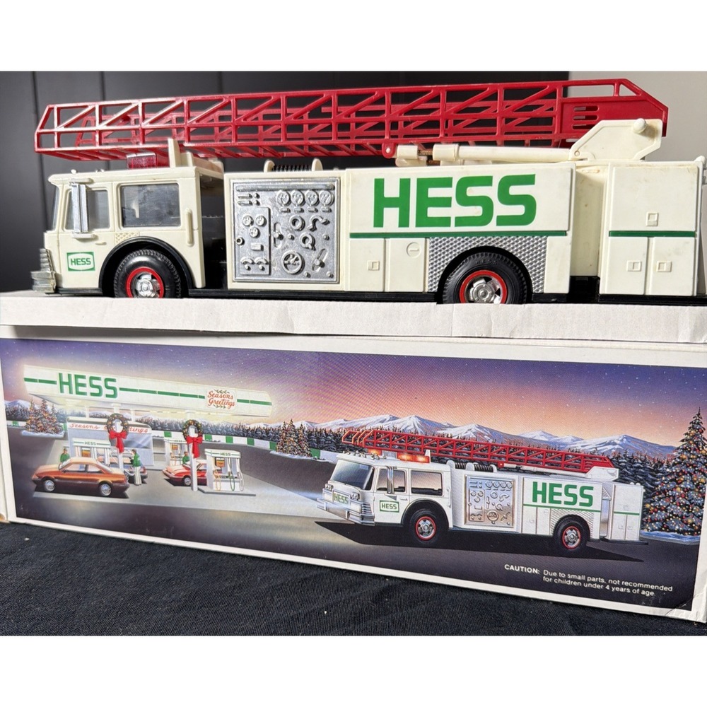 1989 Hess Toy Fire Truck Bank Lights & Sound